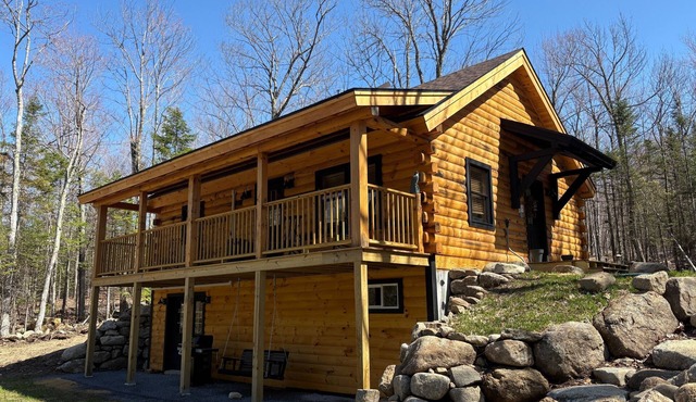 Private Cabin in Keene NY, Adirondacks, minutes to Lake Placid, Sleep 6
