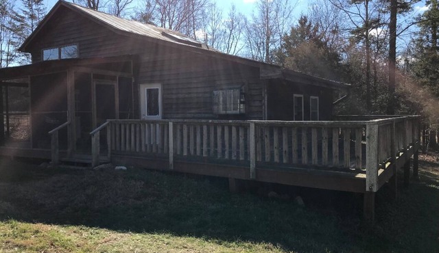 Private Cabin located at a Farmhouse Cidery + Winery + Farm