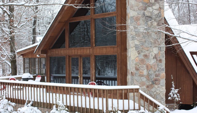Private Cabin Nestled and Bordering the Otting Tract WMA On Lookout Mt.