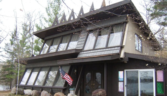 Private Cabin on all-sports lake--perfect hide-away for fishing, swimming, boat