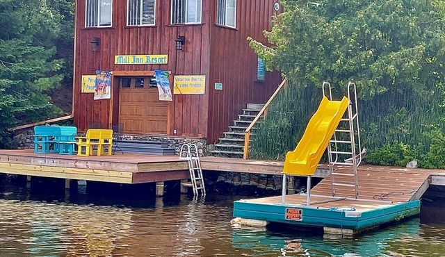 PRIVATE CABIN ON CHIPPEWA FLOWAGE , MOORES BAY. TROPICAL ATMOSPHERE, 100 FT DOCK