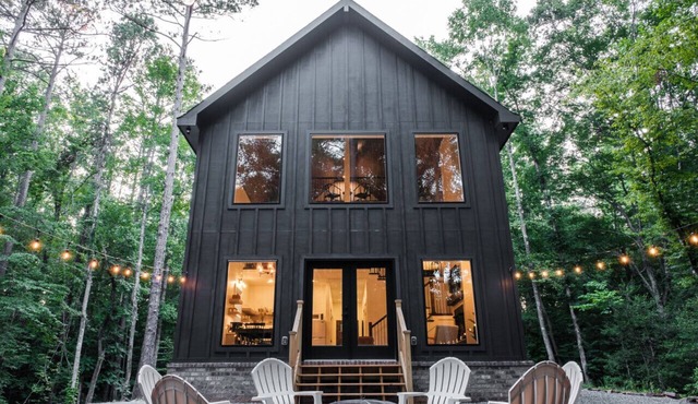 Private cabin on wooded 20 acres