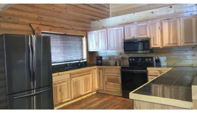 Private Cabins 2 - 2 Queens