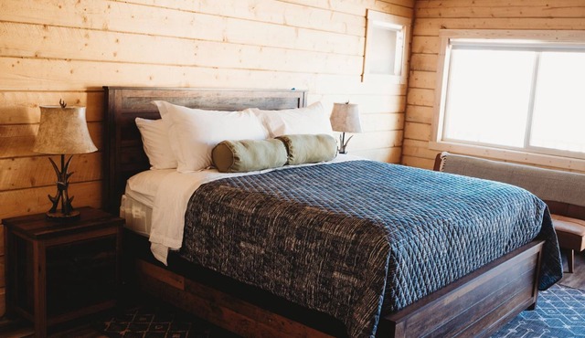 Private cabins near Goblin Valley State Park. Pet-Friendly!