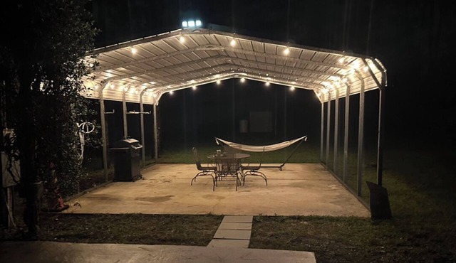 Private camping lake get away on poppys island