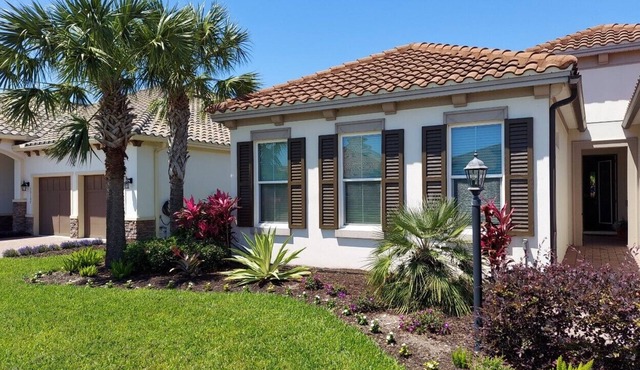 Private Casita with Living, Bedroom and Bathroom
