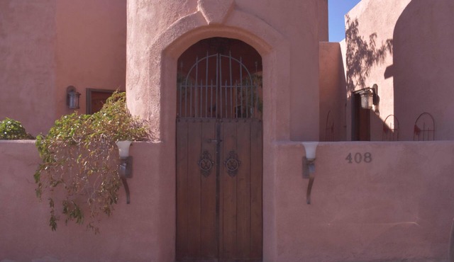 Private Charming Casita, complete with all the modern conveniences.