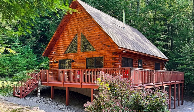 Private child-friendly home with game room, high-speed WiFi, and wraparound deck