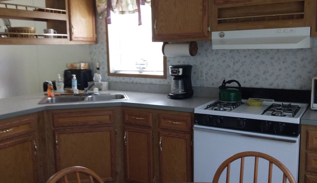 Private, clean, and cozy North Sandy Pond retreat! Close to beach and marina.
