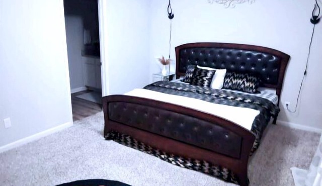 Private Clean Quiet Suite in a shared New House in Anna with Private Bathroom