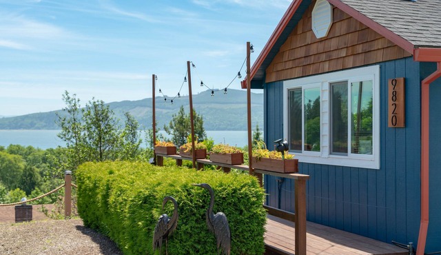 Private Coastal Cottage w/via -Near Rockaway Beach!