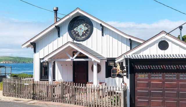 Private Coastal Retreat ~ Walking Distance To Beach