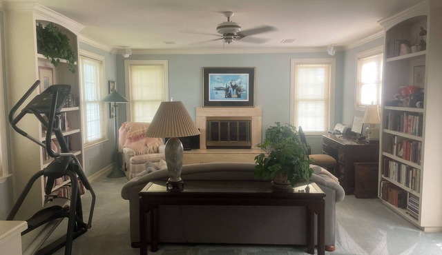 Private Coastal Family Home w/Pool & Hot Tub Enclosed Garden Near Beaches