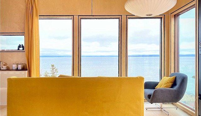 Private Coastal Waterfall Escape, for Couples- Tides, Sauna, 55' Ocean Falls