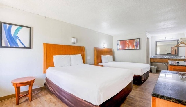 Private Comforts in Hwy40 Richmond, Indiana Await by Restaurants and Parks