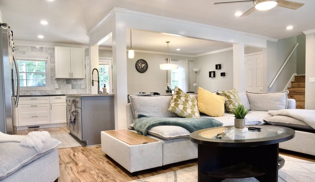 Private & comfy home. Pet Friendly