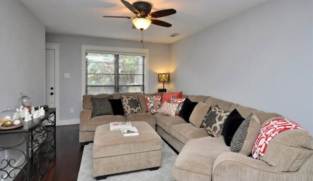 PRIVATE CONDO IN SPRING BRANCH