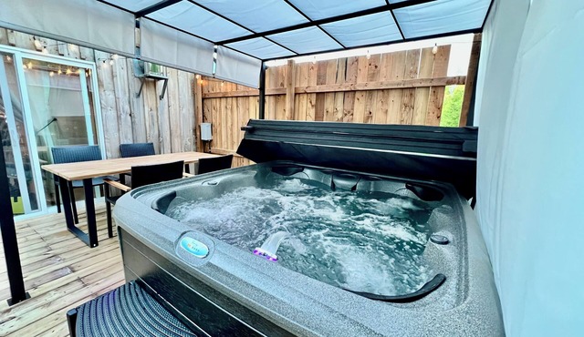 Private Cottage in Rogersville near Despres Lake