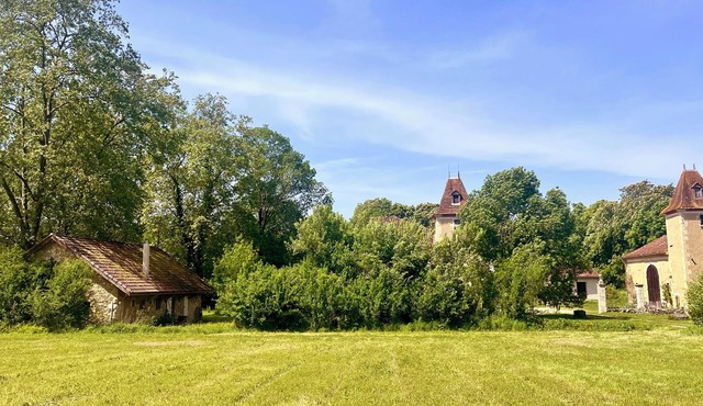 Private Cottage at Château de Gracio - Where History Meets Tranquility