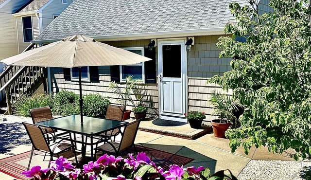Private cottage at the entrance of Island Beach State Park
