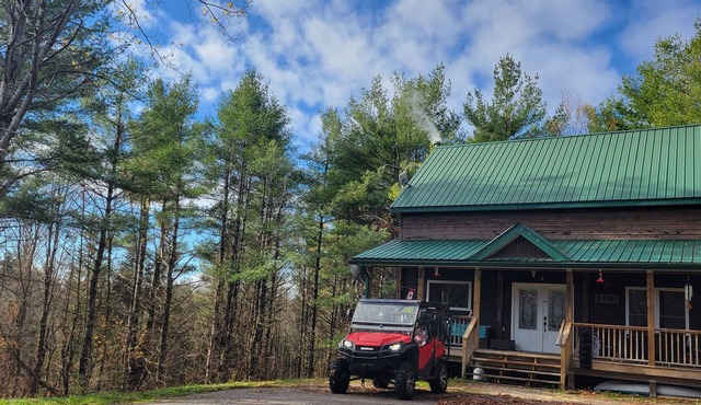 Private Cottage Cabin on Eels Creek with hottub! Near Kawartha Highlands