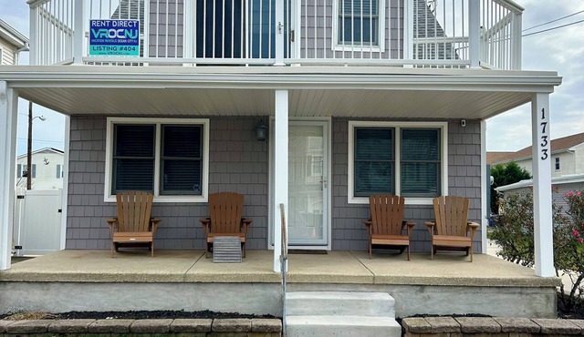 Private Cottage - Huge Fenced Yard - Bay Views!