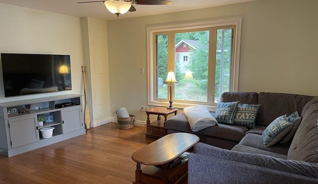 Private Cottage minutes to Algonquin Park