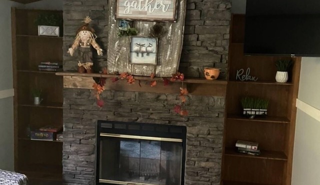 Private Cottage Near The Lake with 3 bedrooms, 2 baths, and a gameroom!