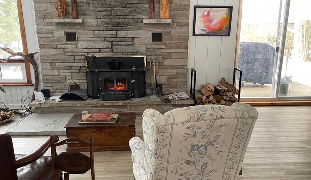 Private Cottage on a Quiet Lake