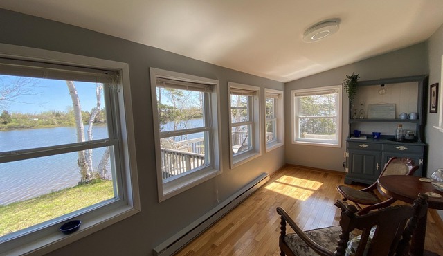 Private Cottage on the water