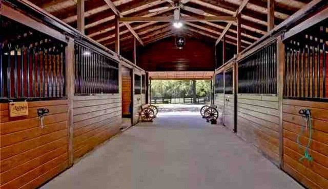 Private Cottage on Horse Farm in Williamsburg!