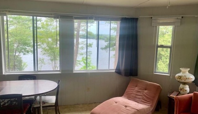 Private Cottage with a beautiful view!