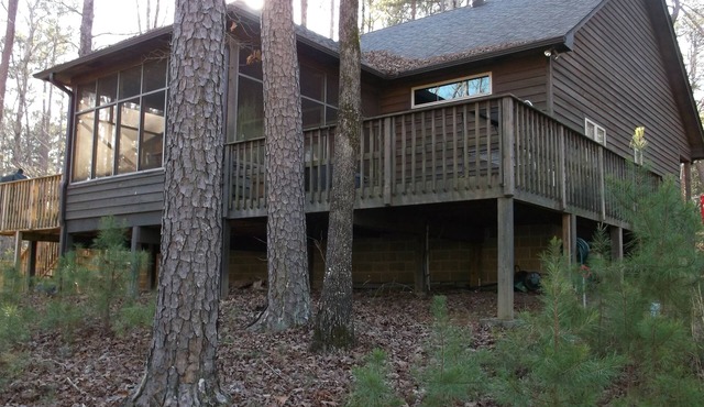 Private Country Cabin 1.4 miles to Lake Ouachita