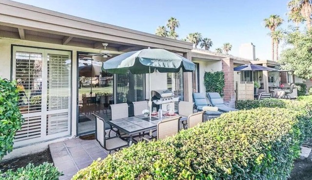 Private Country Club Condo on awesome golf course!
