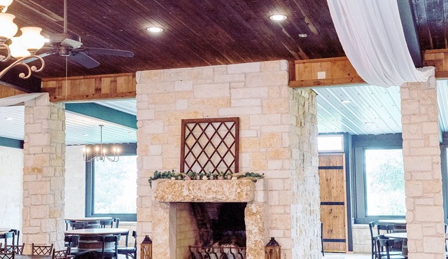 Private Country Estate Near Houston - Group & Retreat Stays
