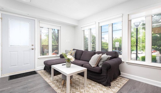 Private Cozy 1BR Home Liberty Village - Sleeps 3!