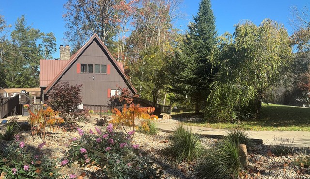 Private Cozy Apartment Indoor Pool 2 Bedrooms Quiet Location With Forest Views