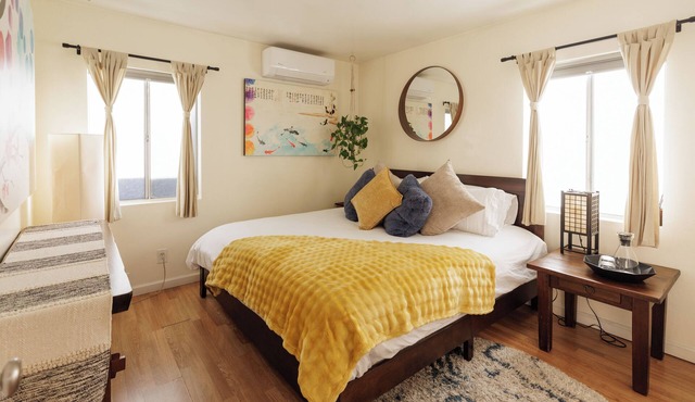 Private Cozy Clean, close to EVERYTHING