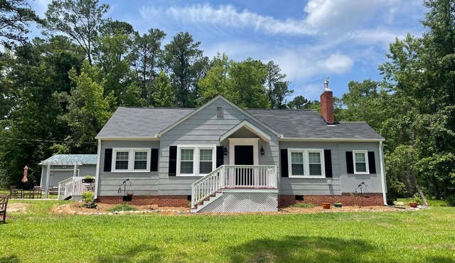 Private, cozy cottage, and beautiful country setting surrounded with pine trees.