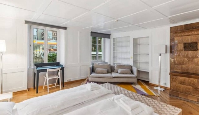 Private cozy double bedroom in shared House