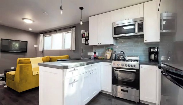 Private, cozy guesthouse with full kitchen and bath and nice garden with seating