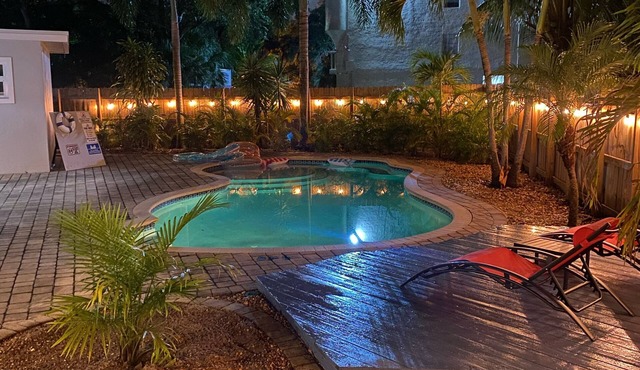 Private Cozy Home Away From Home 3bdrm 3Bath With Pool 10 Min From Airport