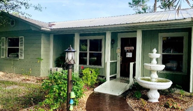 Private Cozy Home built in 1966 - with Fireplace & Butterfly Garden