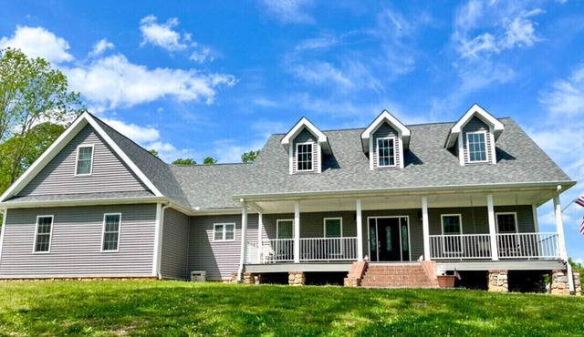 Private & Cozy Home, Close to Lake