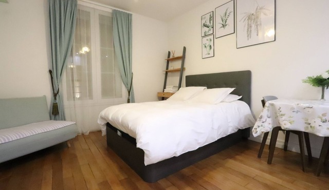Private & cozy room near Arc de Triomphe