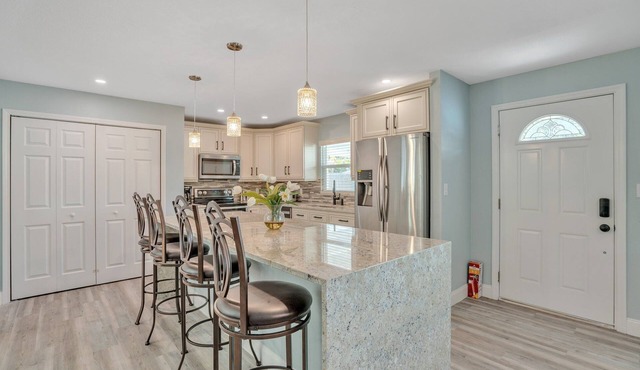 Private Cozy Sarasota Home 3 Bedroom Home by RedAwning