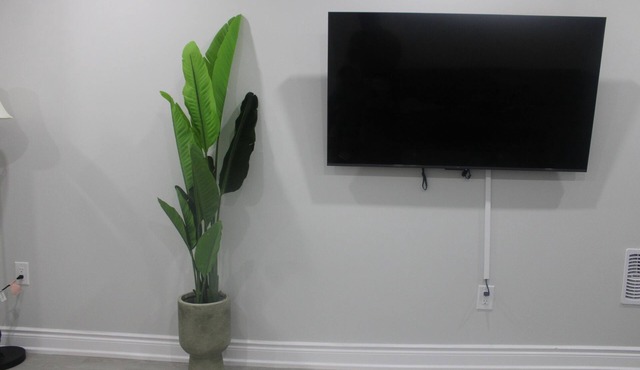 Private & Cozy Two Bedroom Suite in Guelph