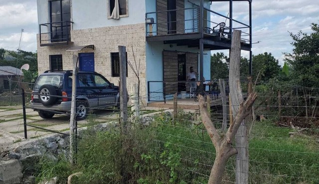 Private Cozy Villa 2/2.5 Facing Mountain