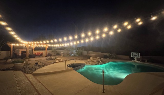 Private Desert Escape, Heated Pool, Spa, Sunshine & Mountain View’s