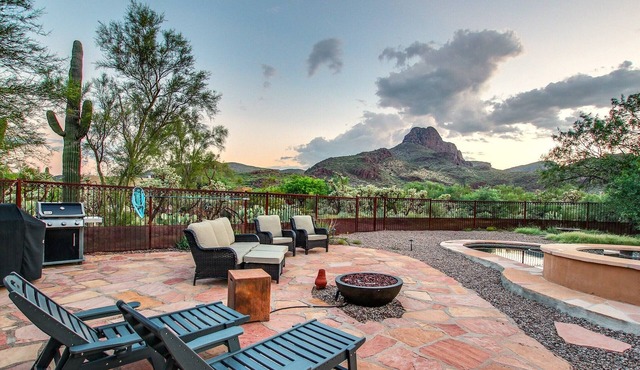 Private Desert Retreat w/Mt Views- La Cholla Vista